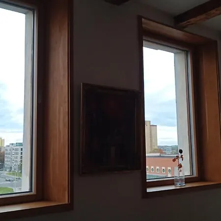 Bydlení V Centru Ov Blízko Stodolní, Bez Výtahu *