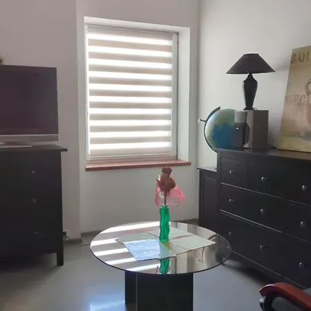 Apartamento Bydlení V Centru Ov Blízko Stodolní, Bez Výtahu