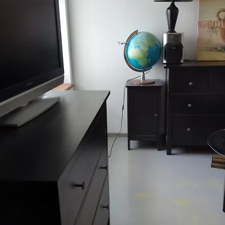 Bydlení V Centru Ov Blízko Stodolní, Bez Výtahu Apartamento *