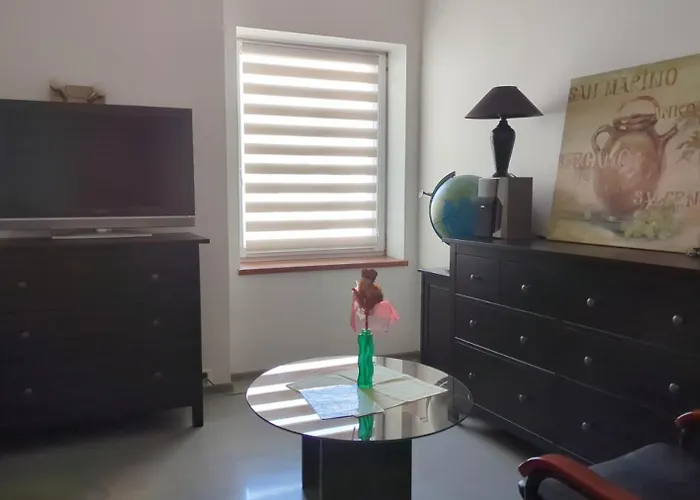 Appartamento Bydleni V Centru Ov Blizko Stodolni, Bez Vytahu